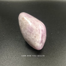 Load image into Gallery viewer, Kunzite Polished 73mm*44mm*41mm