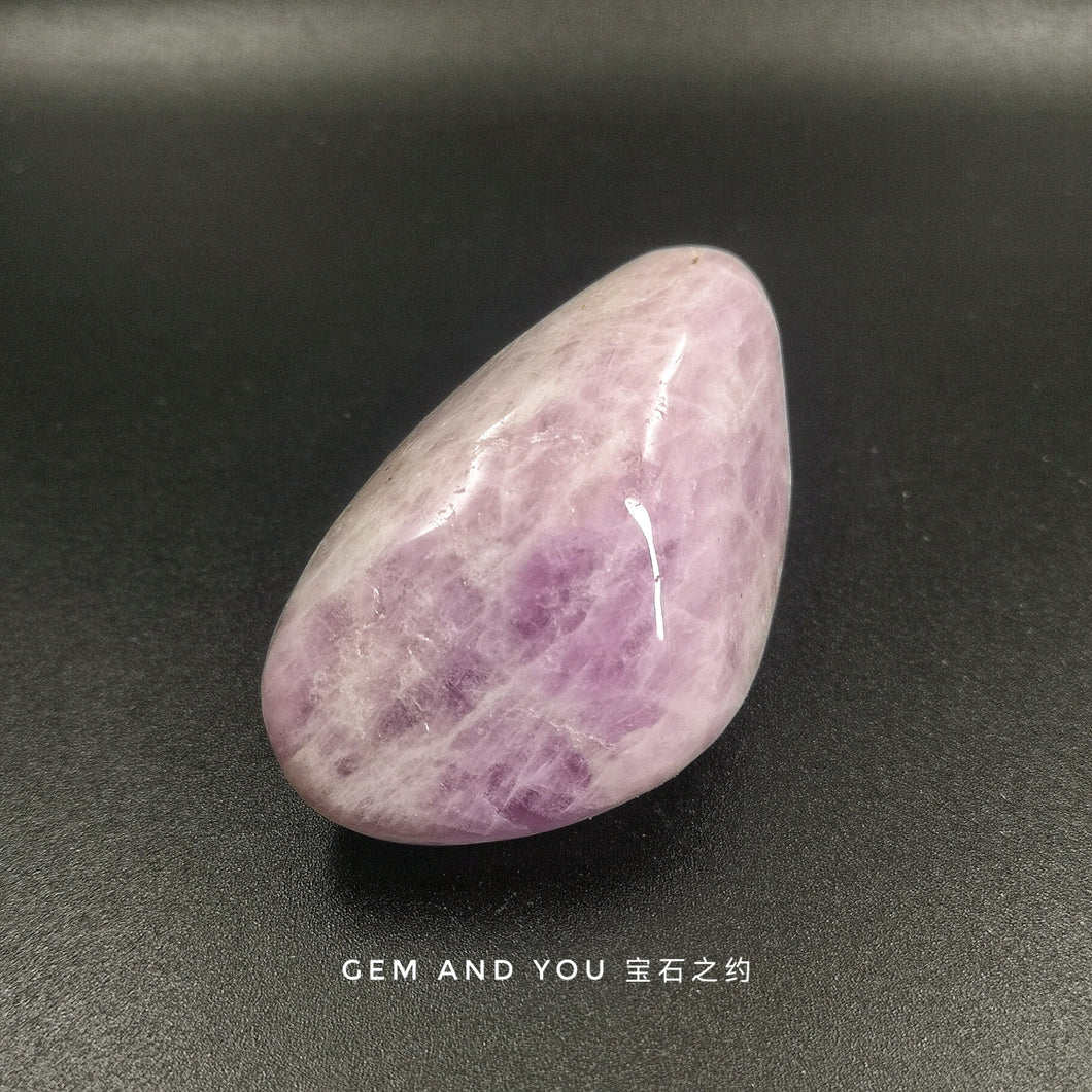 Kunzite Polished 73mm*44mm*41mm