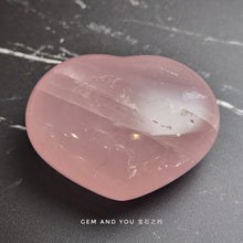 Load image into Gallery viewer, Rose Quartz Carving Heart