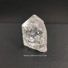 将图像加载到图库查看器中，黄玉原石样品28mm*23mm*17mm