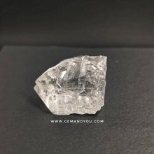 将图像加载到图库查看器中，黄玉原石样品28mm*23mm*17mm