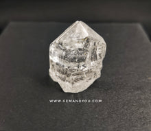 将图像加载到图库查看器中，黄玉原石样品28mm*23mm*17mm