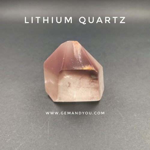 Lithium 水晶（巴西）抛光柱 44mm*42mm*26mm