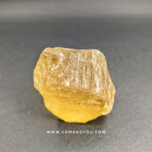 将图片加载到图库查看器中，黄色萤石原片50mm*34mm*37mm
