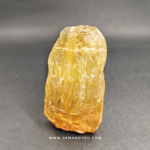 将图片加载到图库查看器中，黄萤石试样 Raw 64mm*26mm*35mm