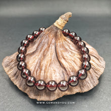 将图片加载到图库查看器中，红色石榴石手链8mm