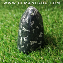 将图片加载到图库查看器中，抛光后的写字石74mm*57mm*44mm