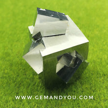 将图片加载到图库浏览器中，天然黄铁矿原石 40mm*35mm*36mm