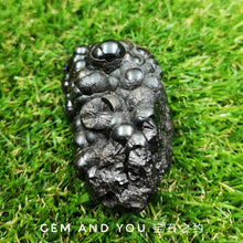 Load image into Gallery viewer, Hematite Raw Stone 73mm*41mm*34mm