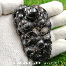 Load image into Gallery viewer, Hematite Raw Stone 73mm*41mm*34mm