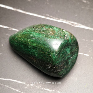 Green Fuscite Polished Stone 72mm*41mm*37mm