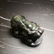 Load image into Gallery viewer, Rainbow Obsidian Carving Pi Xiu (Pi Yao) 105mm*62mm*52mm 彩虹黑曜石貔貅