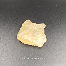 Load image into Gallery viewer, Libyan gold tektite raw 43mm*44mm*11mm