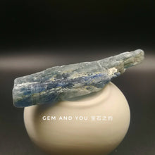 Load image into Gallery viewer, Blue Kyanite Raw 94mm*17mm*15mm