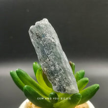 Load image into Gallery viewer, Blue Kyanite Raw 55mm*15mm*15mm