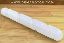 Load image into Gallery viewer, Selenite Wand 15-17cm