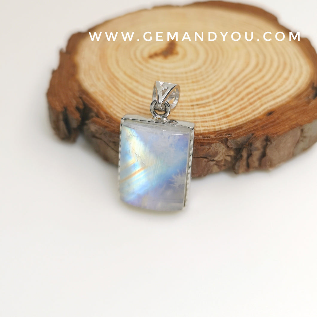 Rainbow Moon Stone Pendant 925 Silver