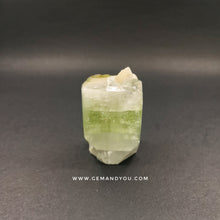 Load image into Gallery viewer, Green Apophylite Raw Specimen 52mm*30mm*26mm