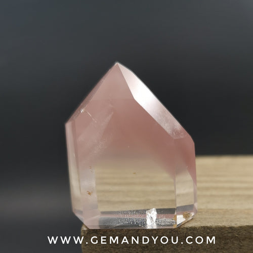 Lithium Quartz Polished Point 37mm*31mm*18mm