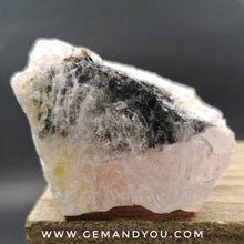 Load image into Gallery viewer, Morganite Raw Specimen 48mm*34mm*34mm