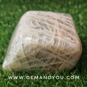 Moonstone Polished 76mm*69mm*55mm (585gram)