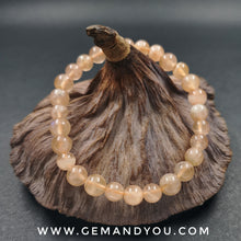 Load image into Gallery viewer, Peach Moon Stone Bracelet 6mm