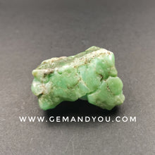 Load image into Gallery viewer, Chrysoprase Raw Mineral Specimen 40mm*30mm*25mm