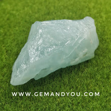 Load image into Gallery viewer, Aquamarine Raw Mineral Specimen 61mm*36mm*25mm