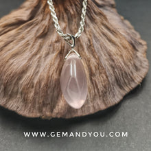 Load image into Gallery viewer, Icy Rose Quartz Crystal Pendant 22mm*16mm*10mm