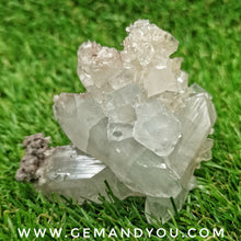 Load image into Gallery viewer, Clear Apophylite with Stilbite Cluster Raw Specimen 81mm*68mm*51mm