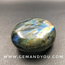 Load image into Gallery viewer, Labradorite Polished 60mm*57mm*28mm