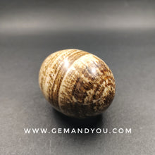 Load image into Gallery viewer, Brown Aragonite Egg 57mm*42mm