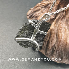 Load image into Gallery viewer, Moldavite Pendant 26mm*26mm*9mm
