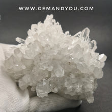 Load image into Gallery viewer, Clear Quartz Cluster 81mm*61mm*42mm