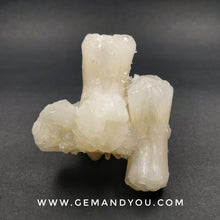 Load image into Gallery viewer, Stilbite Raw Mineral 73mm*62mm*51mm