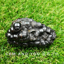 Load image into Gallery viewer, Hematite Raw Stone 73mm*41mm*34mm