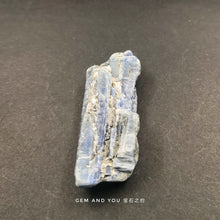 Load image into Gallery viewer, Blue Kyanite Raw 65mm*24mm*13mm
