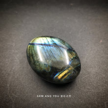 Load image into Gallery viewer, Labradorite Polished 53mm*39mm*22mm