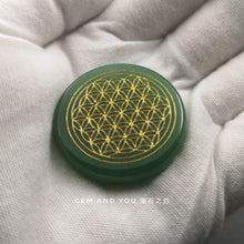 Load image into Gallery viewer, Green Aventurine Good Luck Palm Stone | Flower of Life-Diameter: 35mm Thickness:7mm