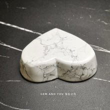 Load image into Gallery viewer, Howlite Heart Small Plate