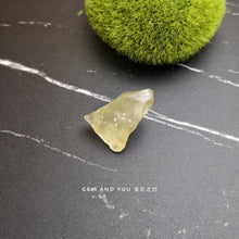 Load image into Gallery viewer, Libyan Gold Tektite 35mm*25mm*20mm